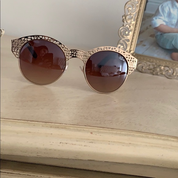 Quay gold sunglasses - Picture 4 of 4